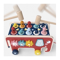 17182-kruzzel-20349-dreveny-slon-s-kladivom