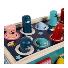 17193-kruzzel-20349-dreveny-slon-s-kladivom