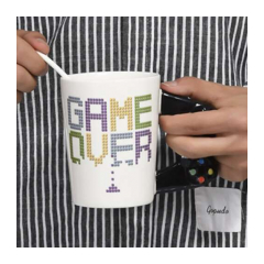 24781-ruhhy-hrncek-gamer-mug-s-joystickom-350-ml-dunmoon