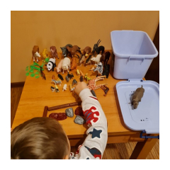 30298-kruzzel-sada-figurok-zvierata-v-zoo-48-ks-v-boxe