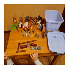 30300-kruzzel-sada-figurok-zvierata-v-zoo-48-ks-v-boxe